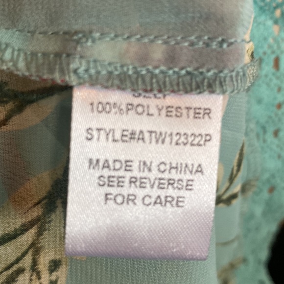 NEW XXXL floral kimono with long sleeve and lace trim - Picture 8 of 8